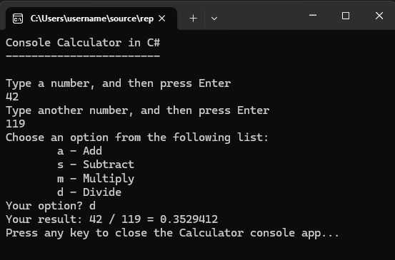 Screenshot di una finestra della console che mostra l'app Calcolatrice che ora restituisce un numero decimale come risultato.