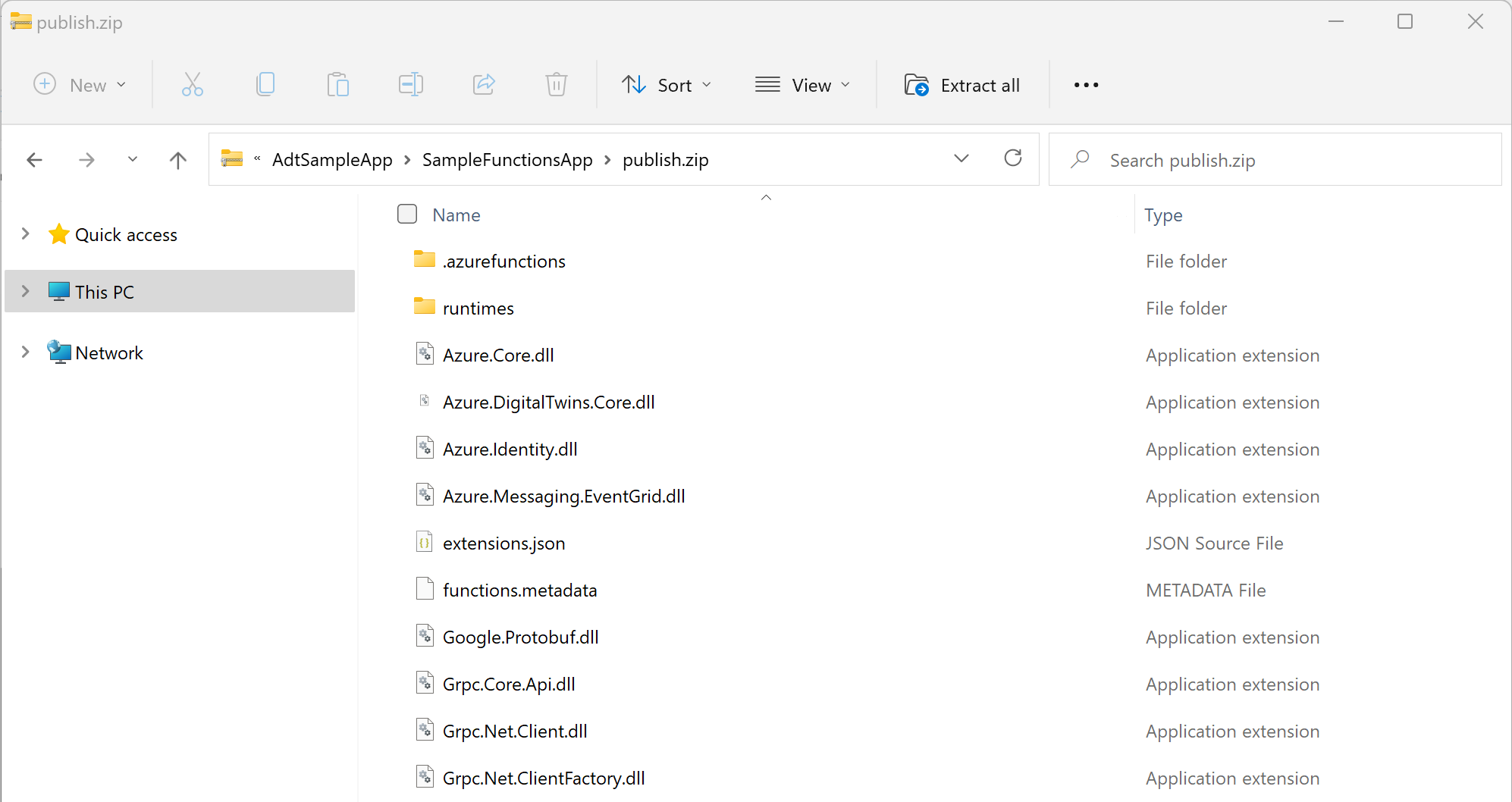 Снимок экрана Проводника в Windows, показывающий содержимое папки с zip-архивом публикации.