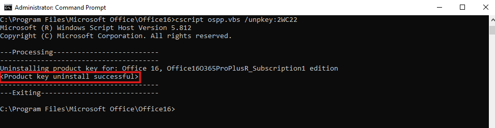 Выходные данные отображают сообщения «Удаление ключа продукта для Office 16» и «Удаление продукта ключа выполнено успешно»