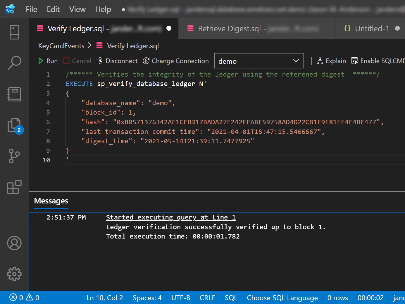 Снимок экрана: сообщение, возвращаемое после выполнения запроса T-SQL для проверки реестра с помощью Azure Data Studio.