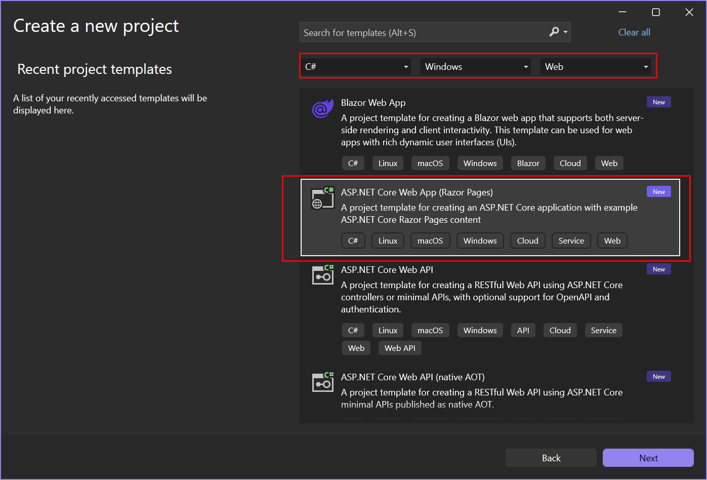 снимок экрана, на котором показан выбранный шаблон проекта ASP.NET Core Web App и выделенный на странице 